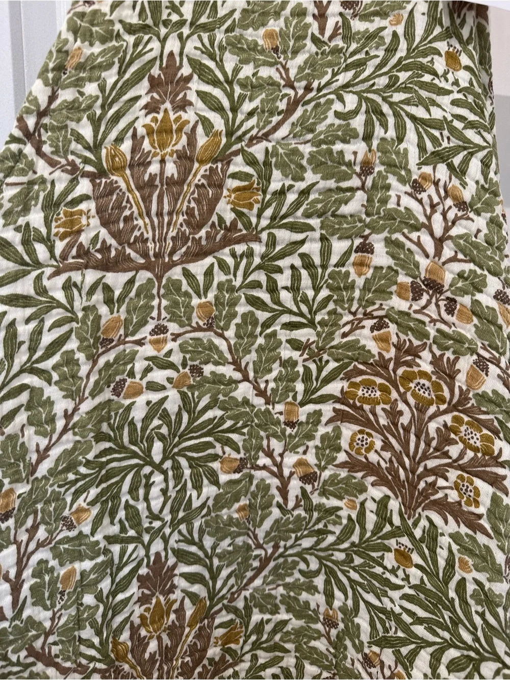 Morris & Co. Kitchen Apron Acorn Print